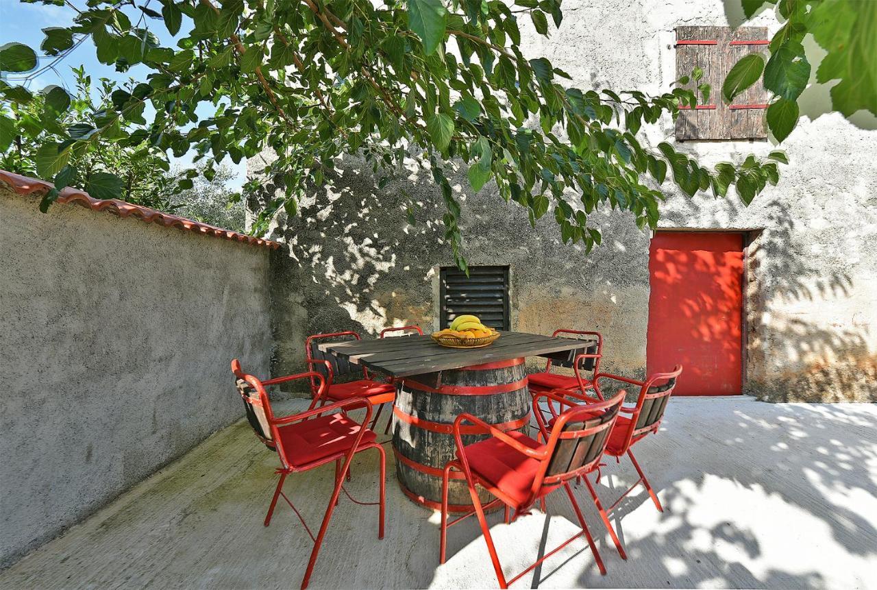 Willa House Monteci 1378 Galižana Zewnętrze zdjęcie