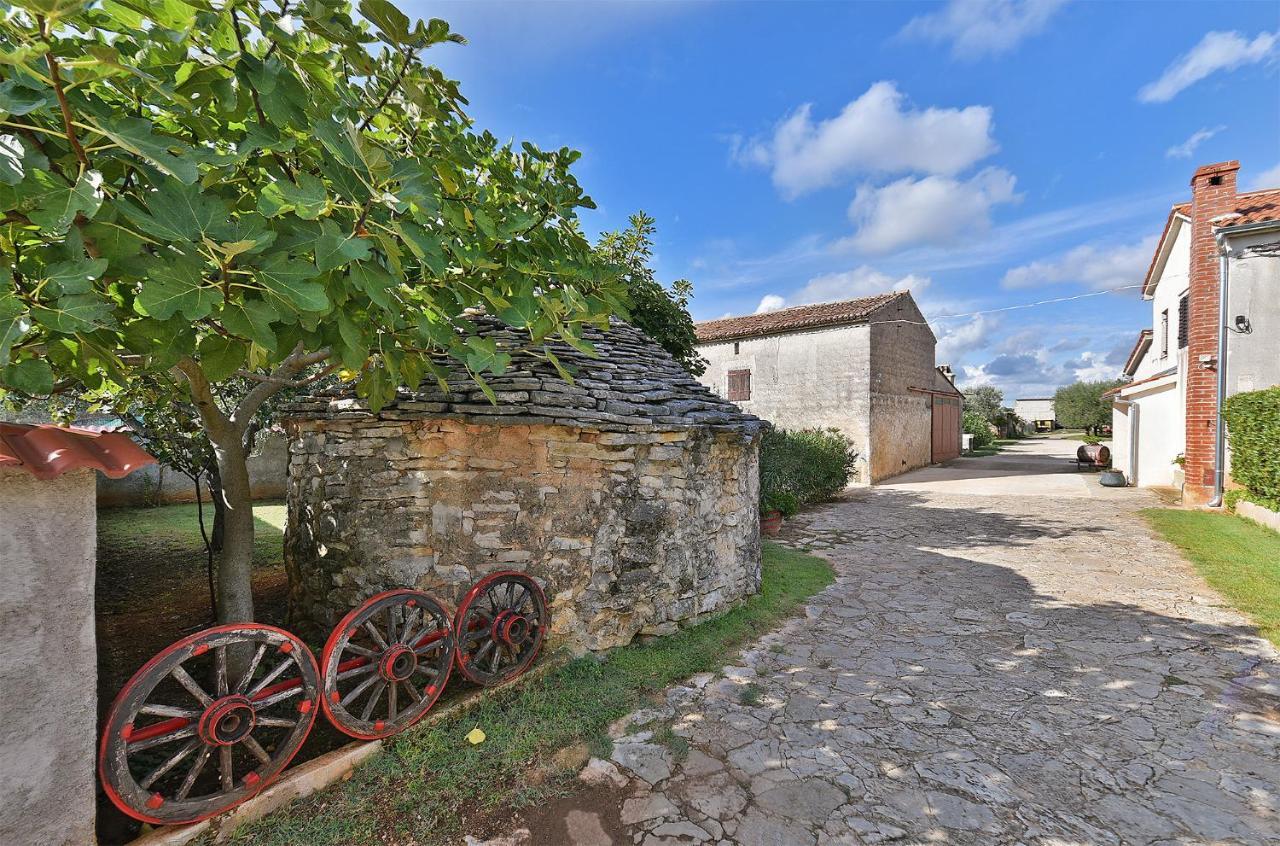 Willa House Monteci 1378 Galižana Zewnętrze zdjęcie